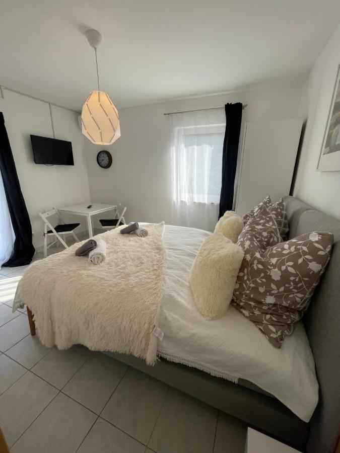 Enna Apartment 1 Perfect Location 梅杜林 外观 照片
